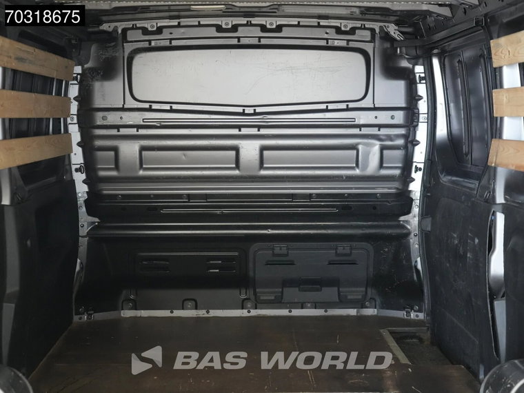 Vehicle Image 34