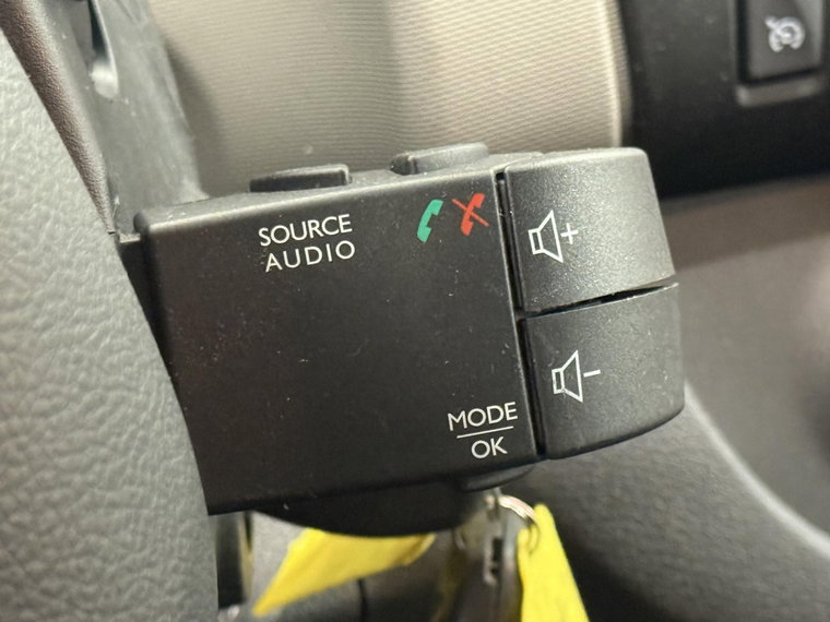 Vehicle Image 24