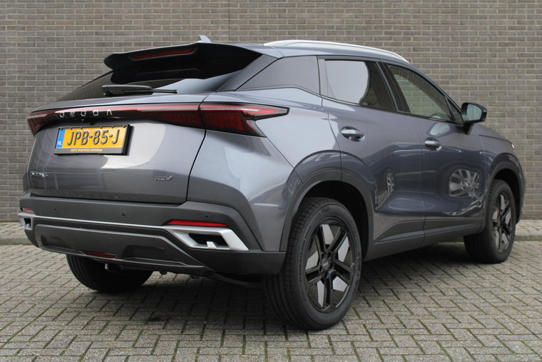 Vehicle Image 4