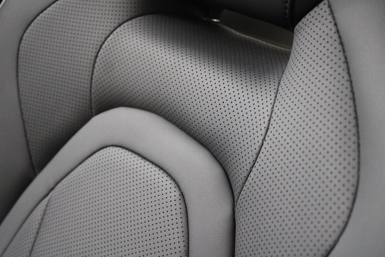 Vehicle Image 30