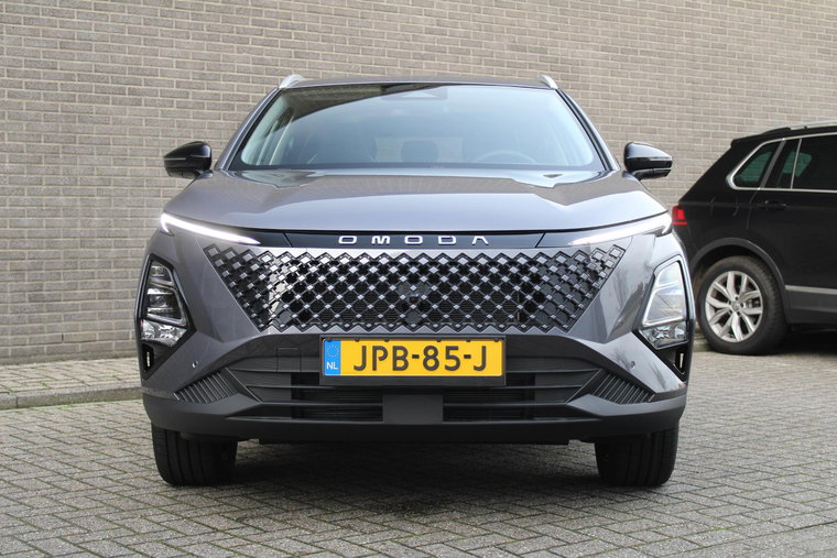 Vehicle Image 6