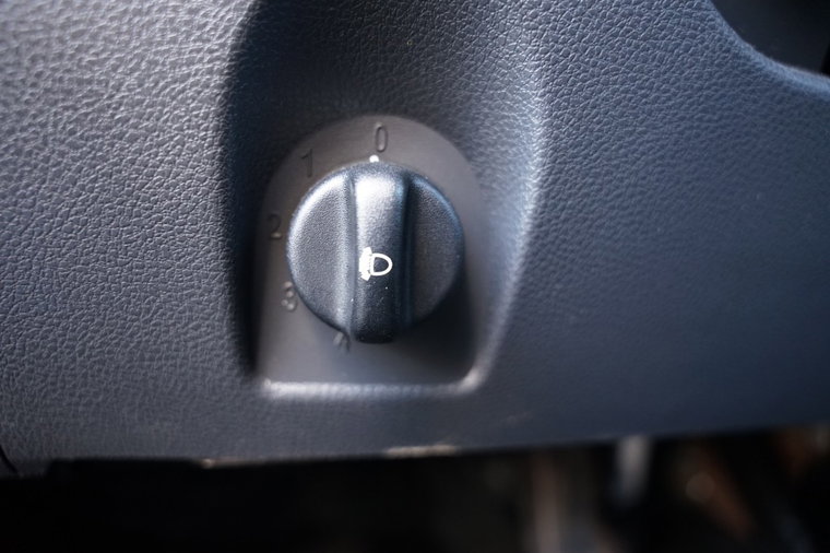 Vehicle Image 25
