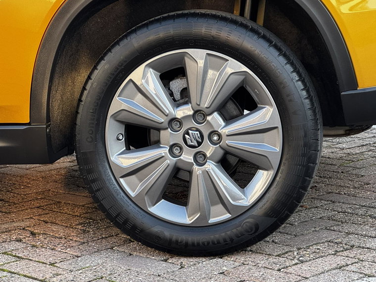 Vehicle Image 15