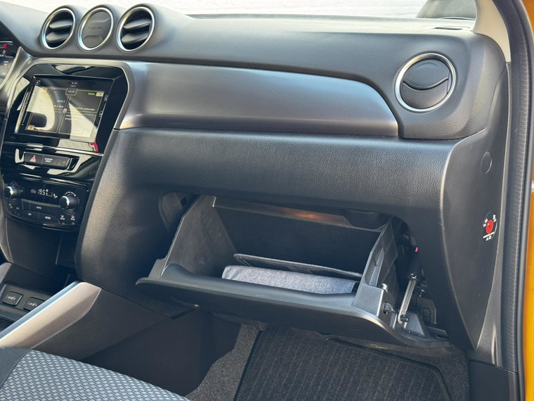 Vehicle Image 35