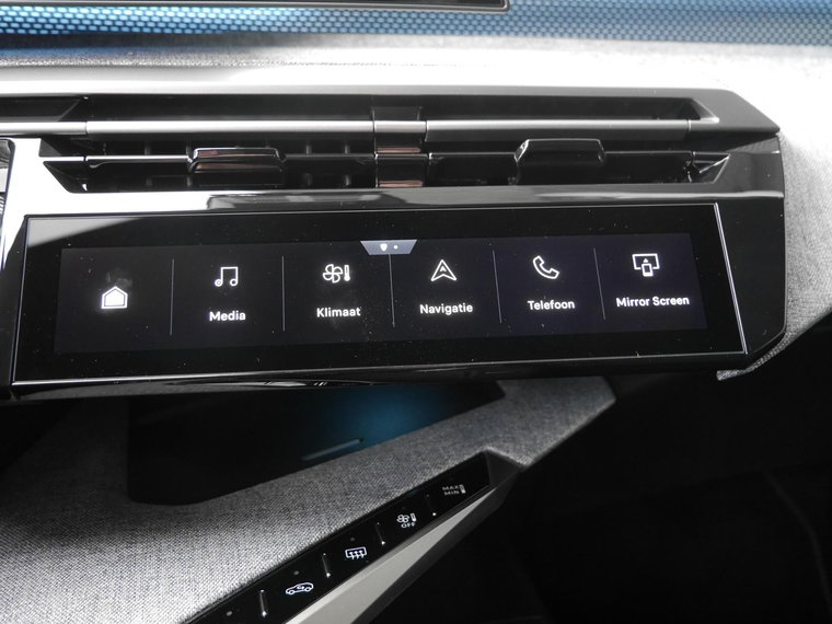 Vehicle Image 42