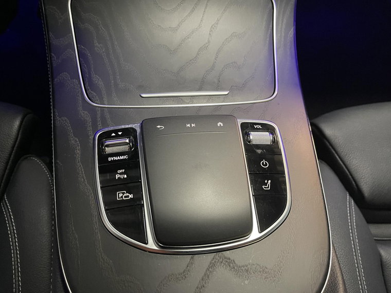 Vehicle Image 26