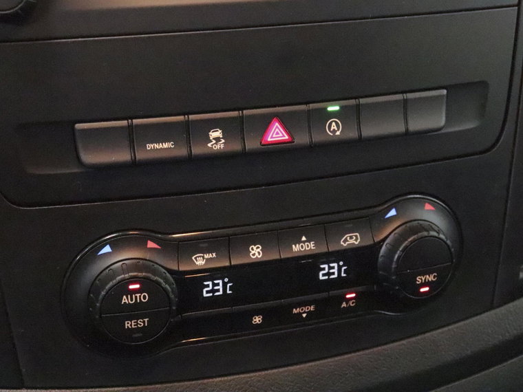 Vehicle Image 27
