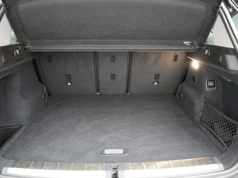 Vehicle Image 38