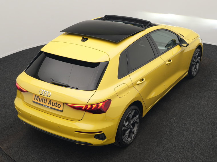 Vehicle Image 32