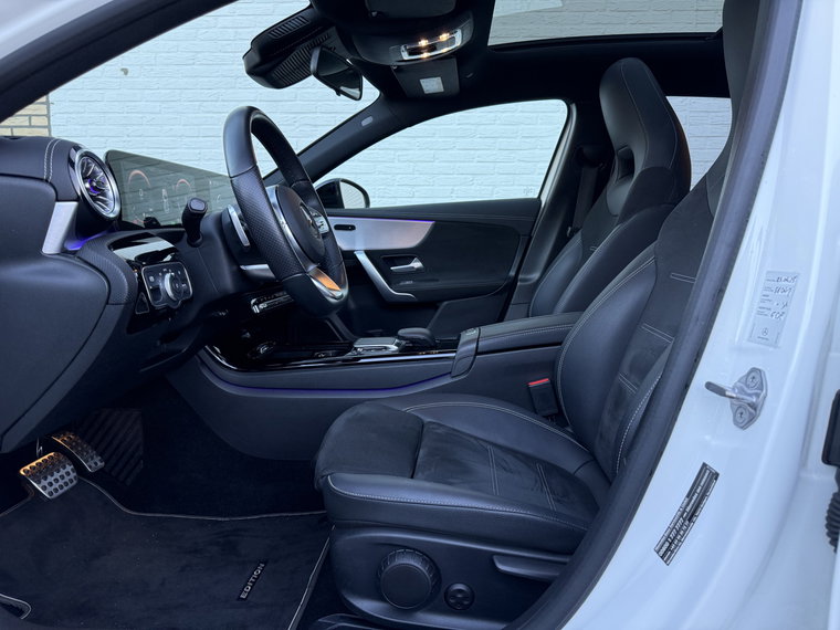 Vehicle Image 27