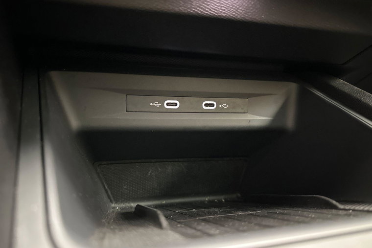 Vehicle Image 37