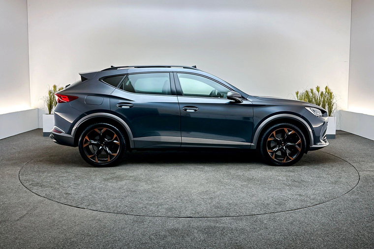 Vehicle Image 8