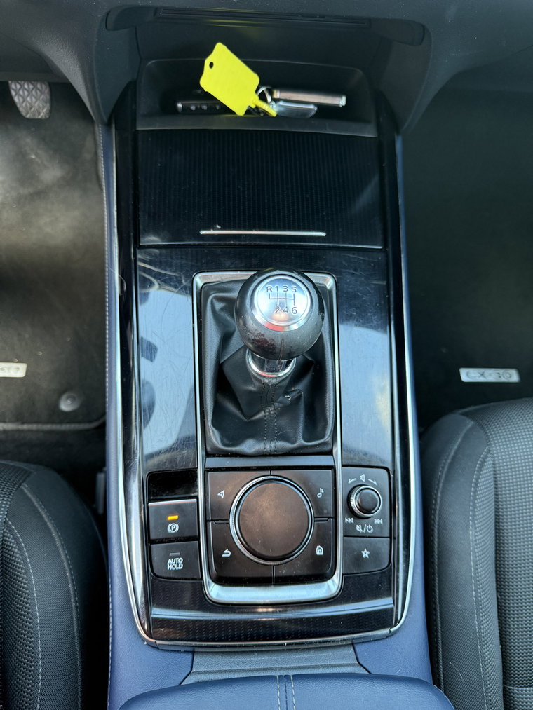 Vehicle Image 22