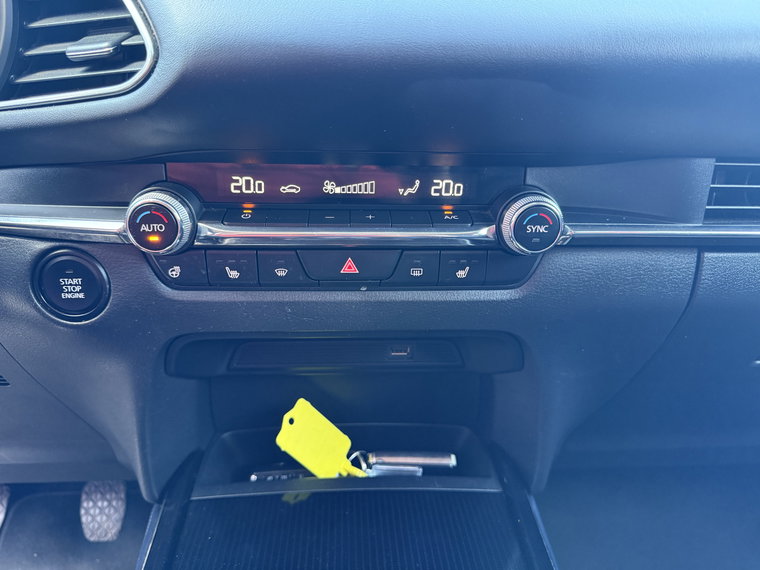 Vehicle Image 24
