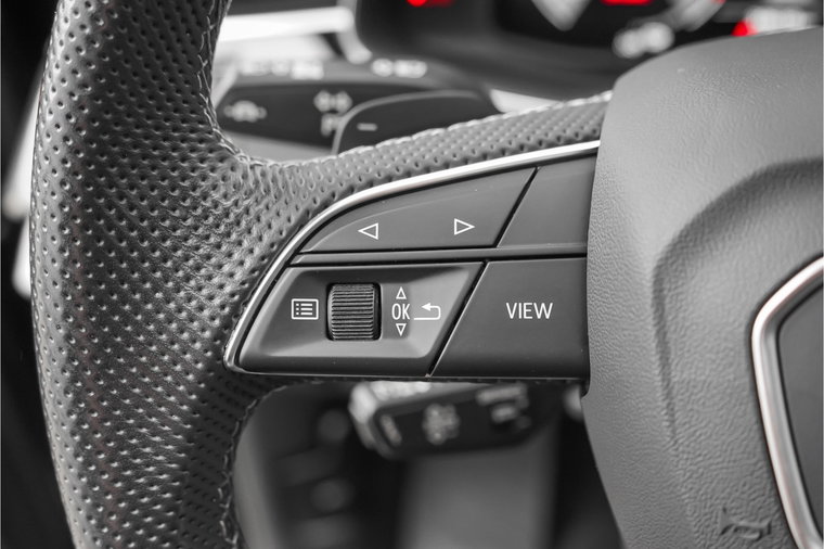 Vehicle Image 36