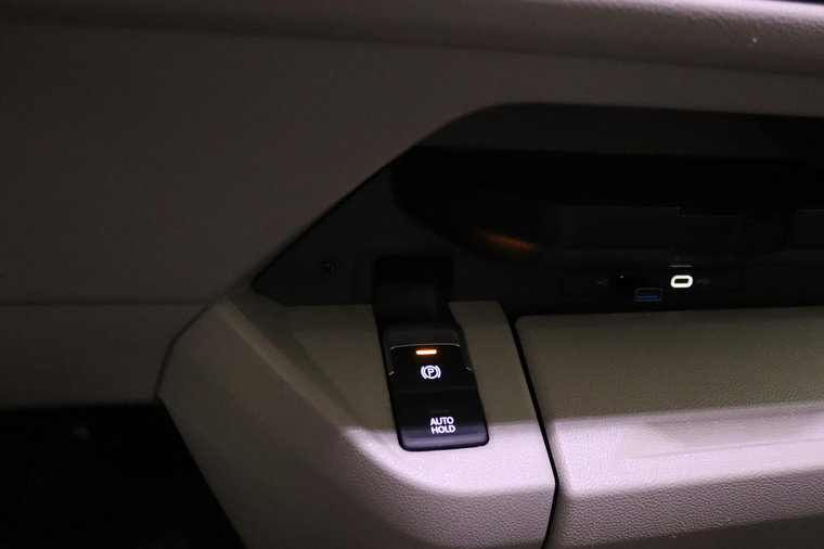 Vehicle Image 36