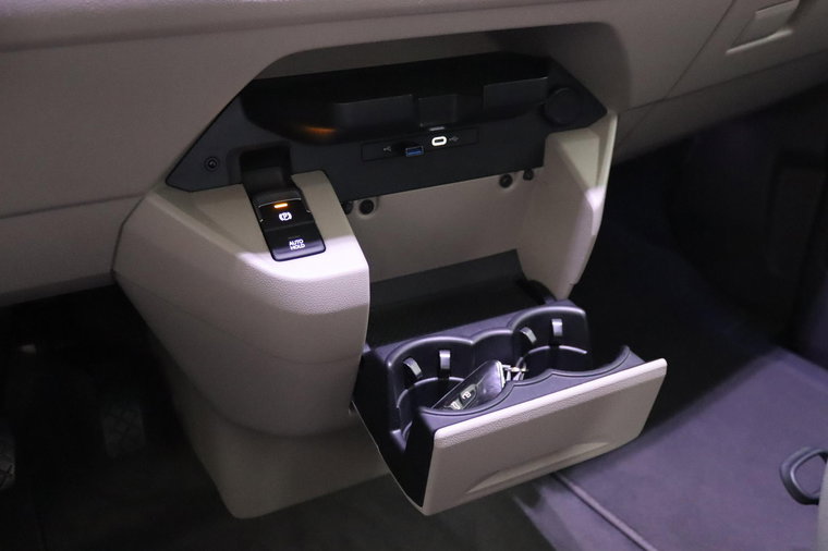Vehicle Image 37