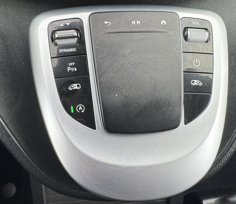 Vehicle Image 17