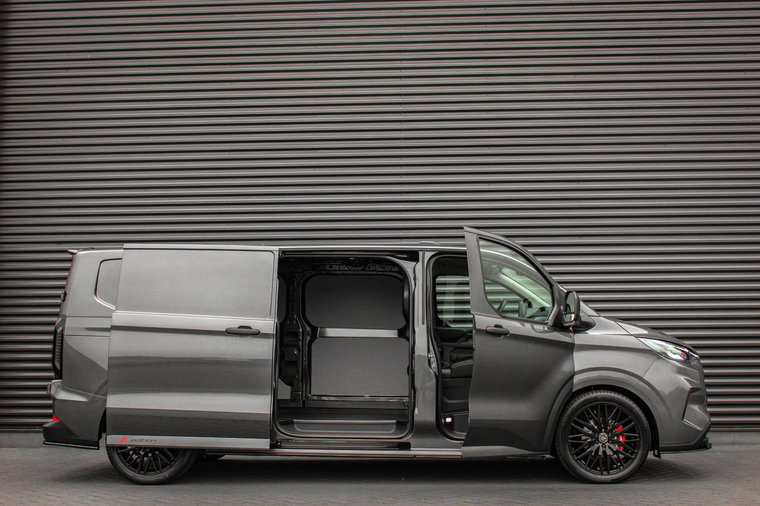 Vehicle Image 8