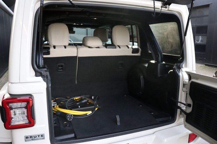 Vehicle Image 19
