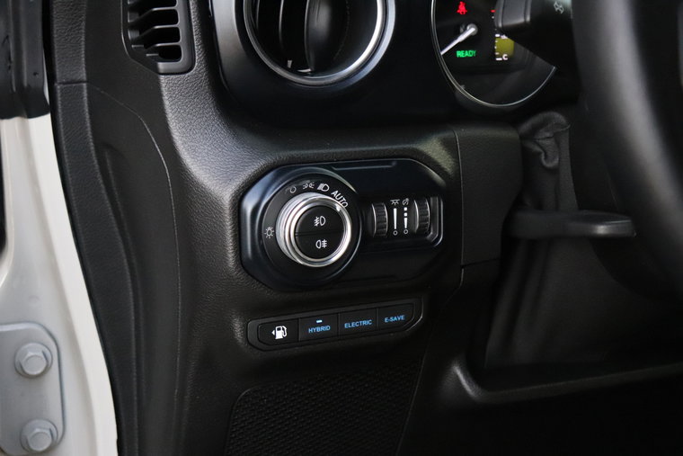 Vehicle Image 23