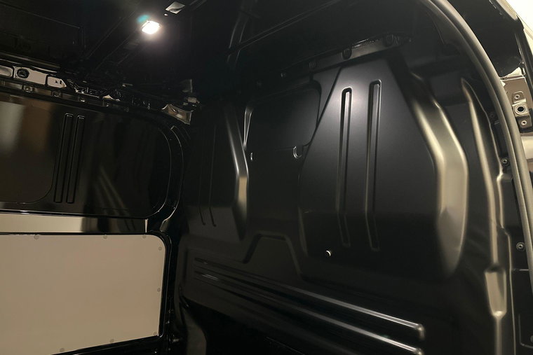 Vehicle Image 12