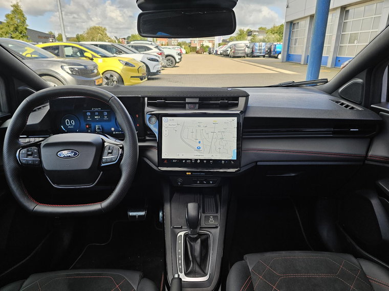 Vehicle Image 23