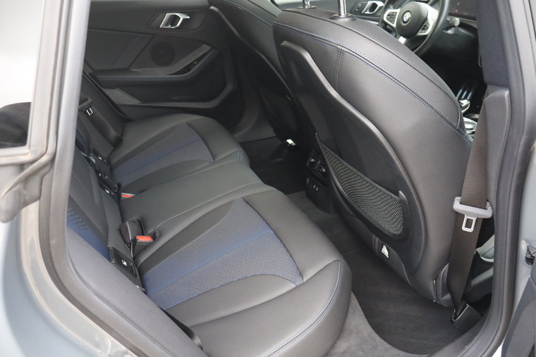 Vehicle Image 33