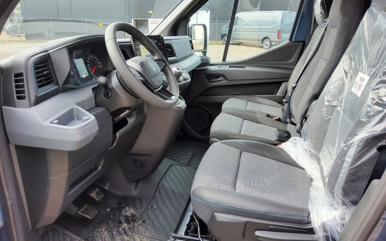 Vehicle Image 14