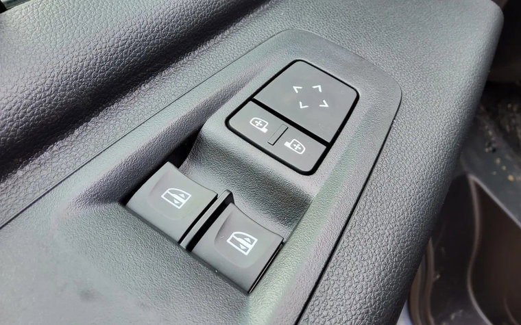 Vehicle Image 23