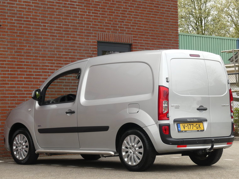 Vehicle Image 23