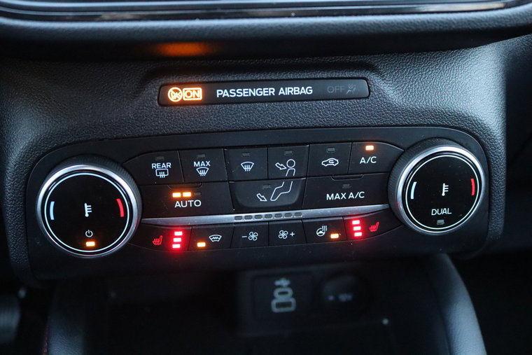 Vehicle Image 26