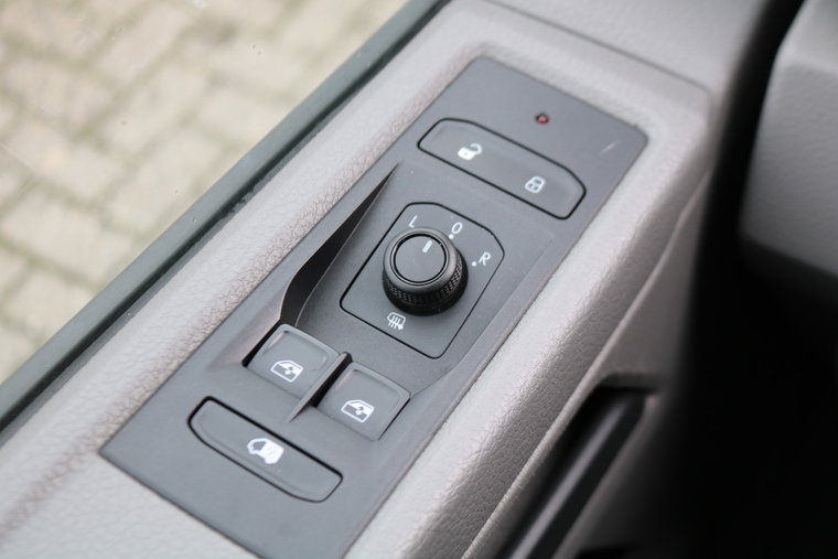 Vehicle Image 27