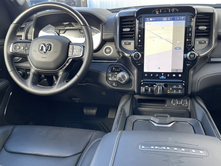 Vehicle Image 38