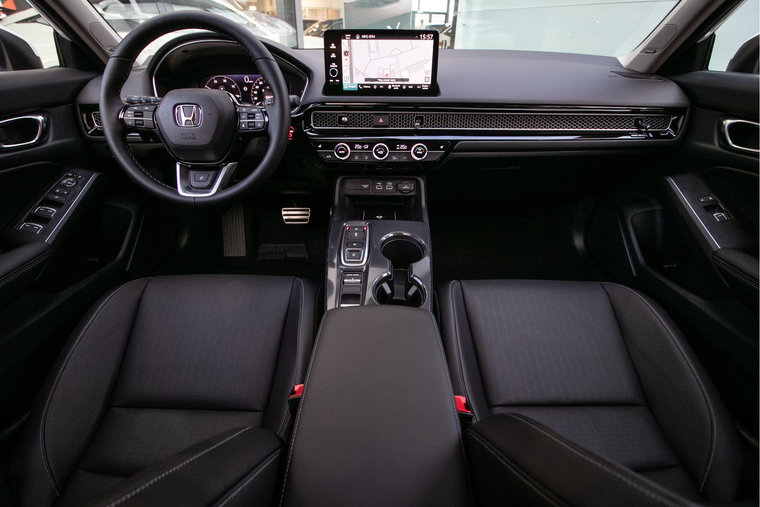 Vehicle Image 15