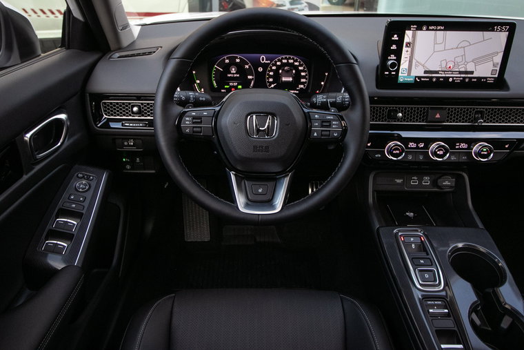 Vehicle Image 16