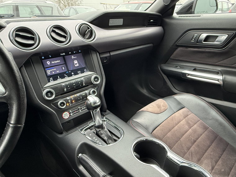 Vehicle Image 24