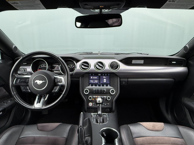 Vehicle Image 25