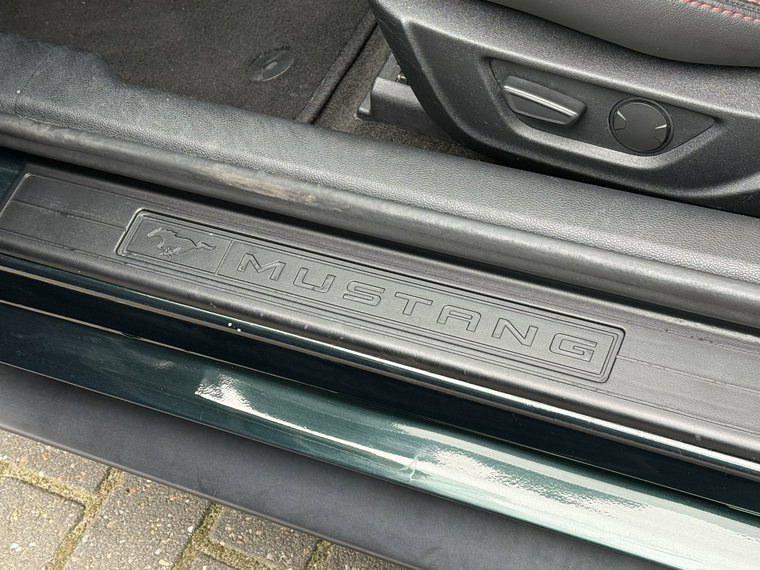 Vehicle Image 28