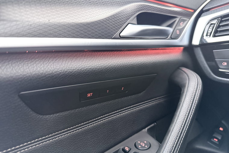 Vehicle Image 18