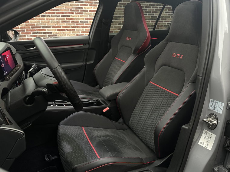 Vehicle Image 27