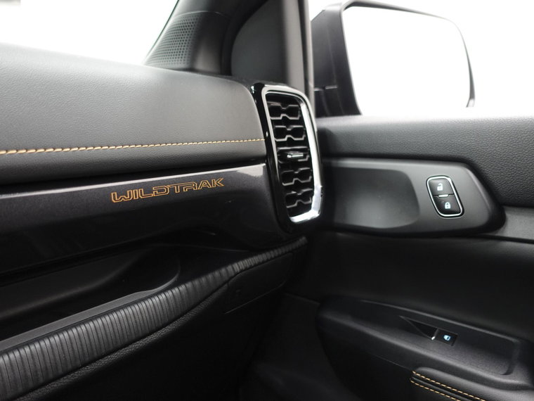 Vehicle Image 26