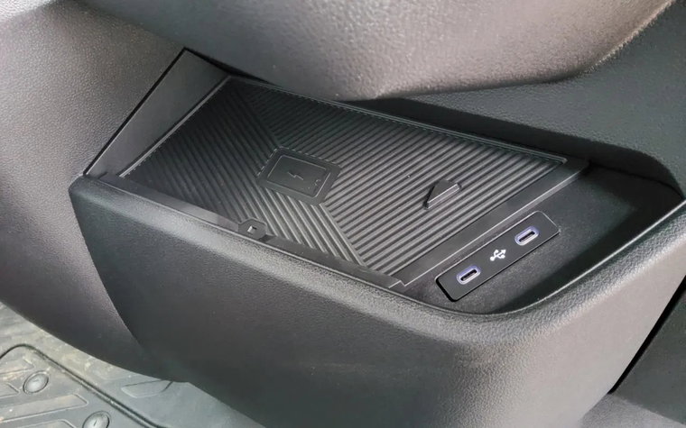 Vehicle Image 23