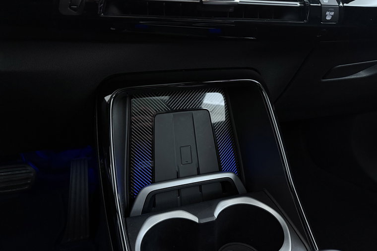 Vehicle Image 28