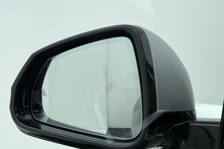 Vehicle Image 36