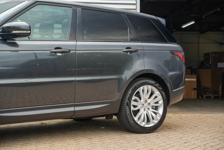 Vehicle Image 29