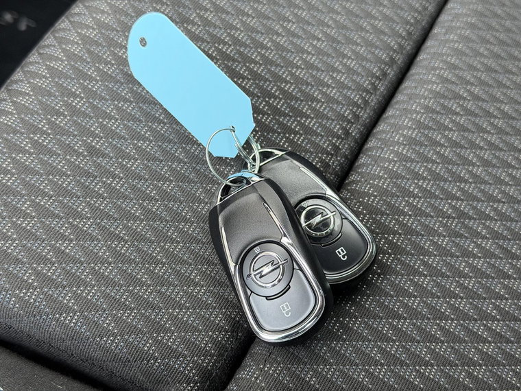 Vehicle Image 28