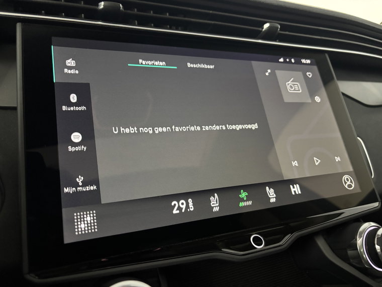 Vehicle Image 30