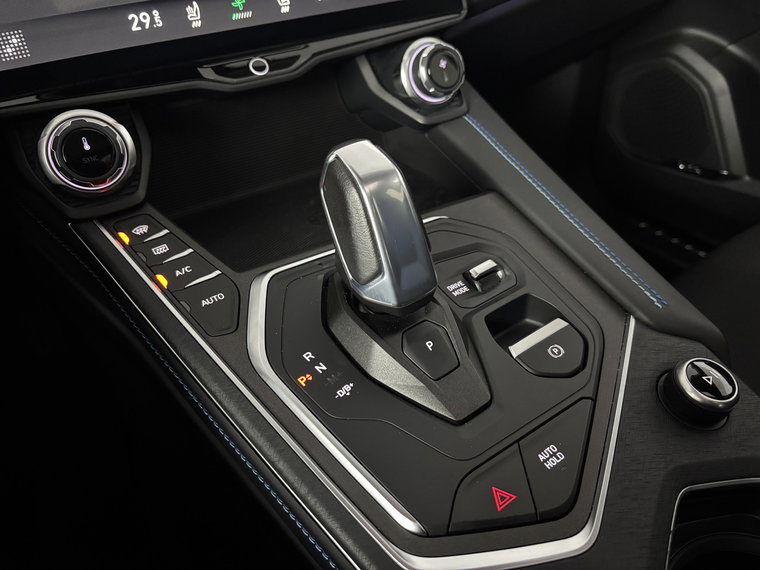 Vehicle Image 40