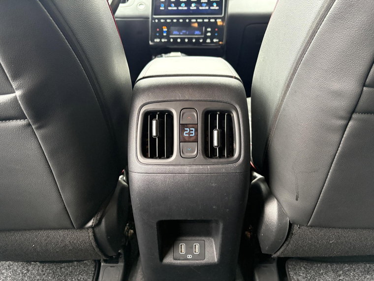 Vehicle Image 31
